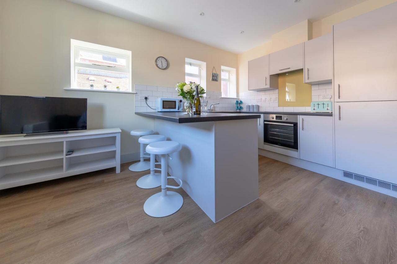 Hereford City Centre - Apartment 4, Isabella House - Modern Apartment In The Heart Of The City - Sleeps 4 Guests - Hosted By Rentmyhouse エクステリア 写真
