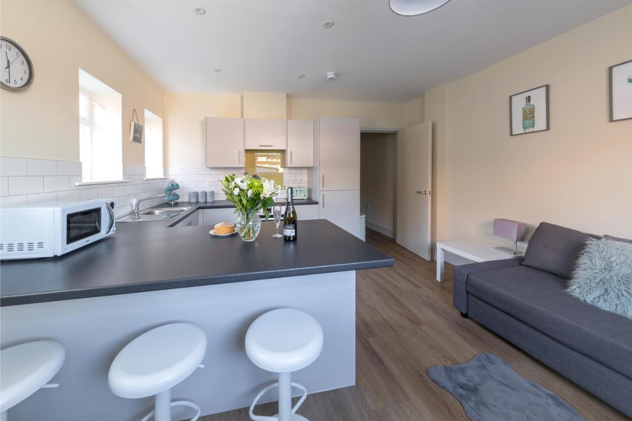 Hereford City Centre - Apartment 4, Isabella House - Modern Apartment In The Heart Of The City - Sleeps 4 Guests - Hosted By Rentmyhouse エクステリア 写真